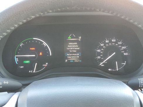 Certified 2021 Toyota Sienna XLE image 37