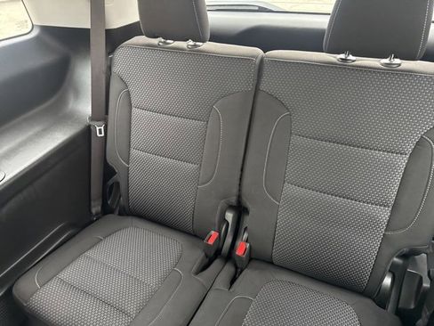 Used 2023 GMC Acadia SLE w/ Driver Convenience Package image 22