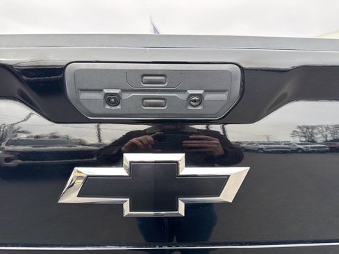 Used 2021 Chevrolet Silverado 1500 Custom Trail Boss w/ Midnight Edition image 27