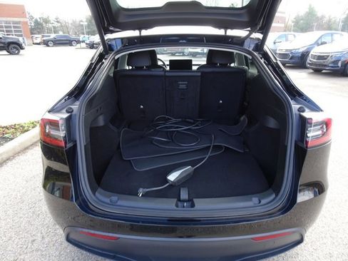 Used 2023 Tesla Model Y Long Range image 17