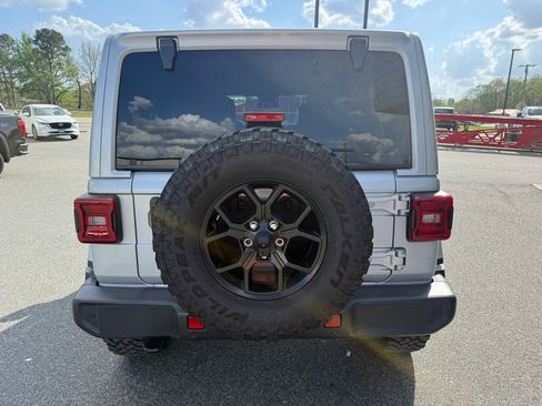 Used 2024 Jeep Wrangler Sahara w/ Safety Group image 7
