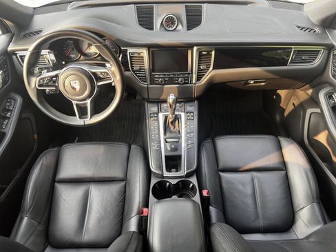 Used 2016 Porsche Macan S image 24