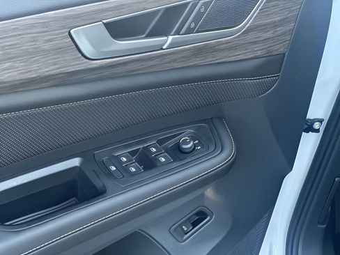 New 2026 Volkswagen Atlas SEL image 13