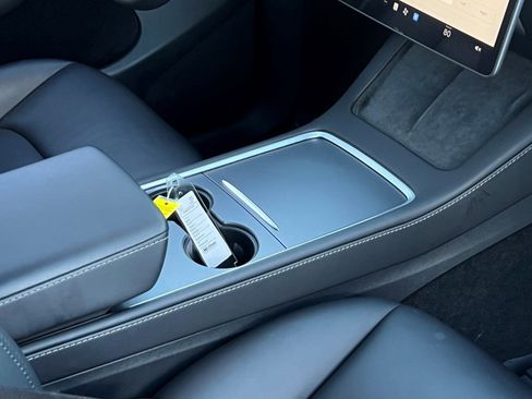 Used 2023 Tesla Model Y Long Range image 11