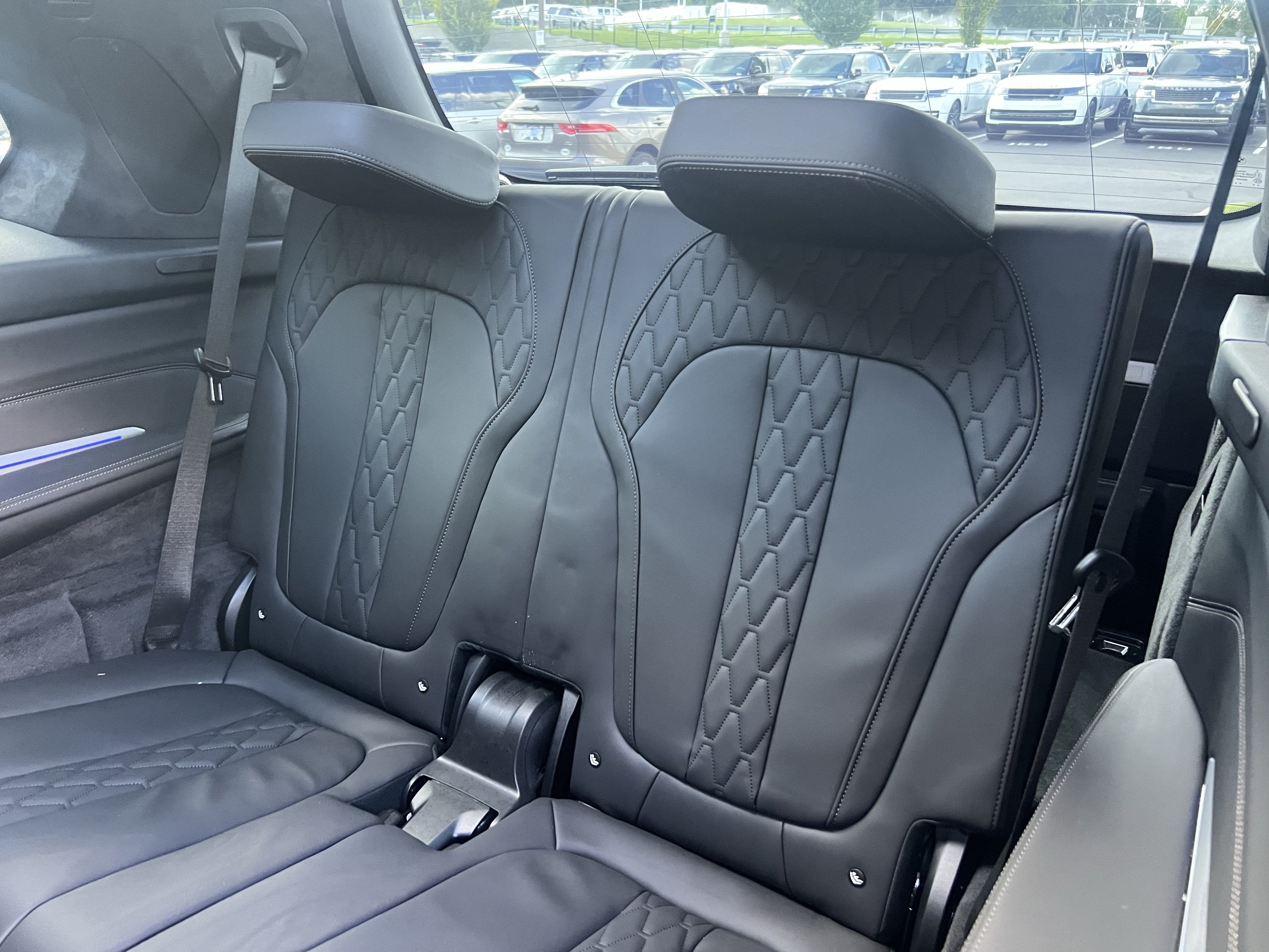 Used 2024 BMW X7 M60i w/ Executive Package AWD/4WD image 36