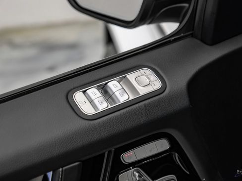 Used 2025 Mercedes-Benz G 550 w/ Exclusive Interior Package image 80