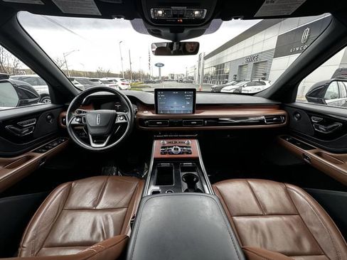 Certified 2023 Lincoln Aviator Reserve w/ Equipment Group 201A image 3