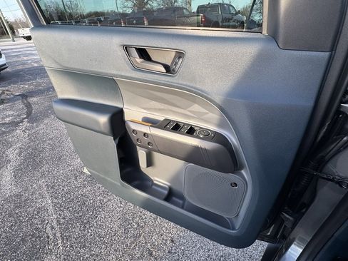 Used 2025 Ford Maverick Tremor image 25