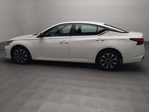 Used 2024 Nissan Altima 2.5 S FWD image 3