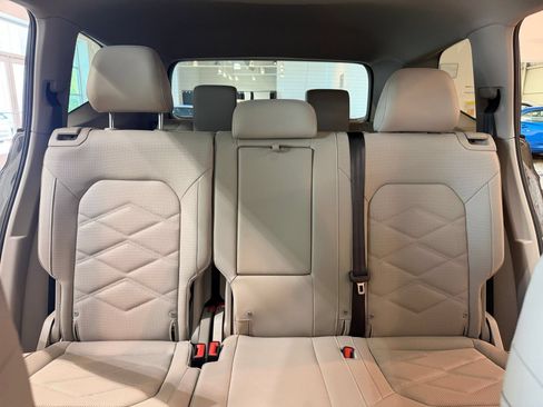 Used 2026 Volkswagen Atlas SE FWD image 36