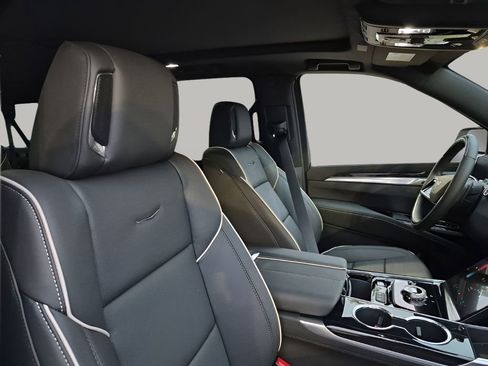 New 2026 Cadillac Escalade ESV Sport AWD/4WD image 17