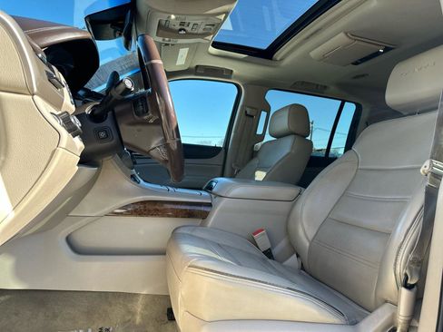 Used 2015 GMC Yukon XL Denali w/ Touring Package AWD/4WD image 9