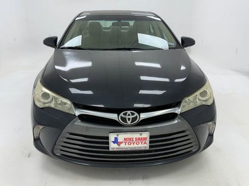 Used 2015 Toyota Camry LE FWD image 3