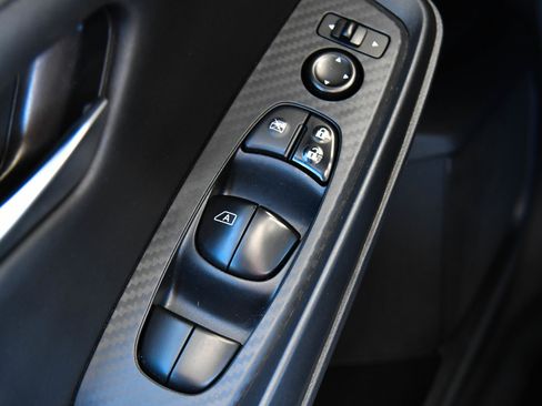 Used 2024 Nissan Sentra SV FWD image 29