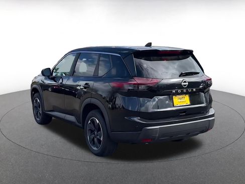 Used 2025 Nissan Rogue SV FWD image 11