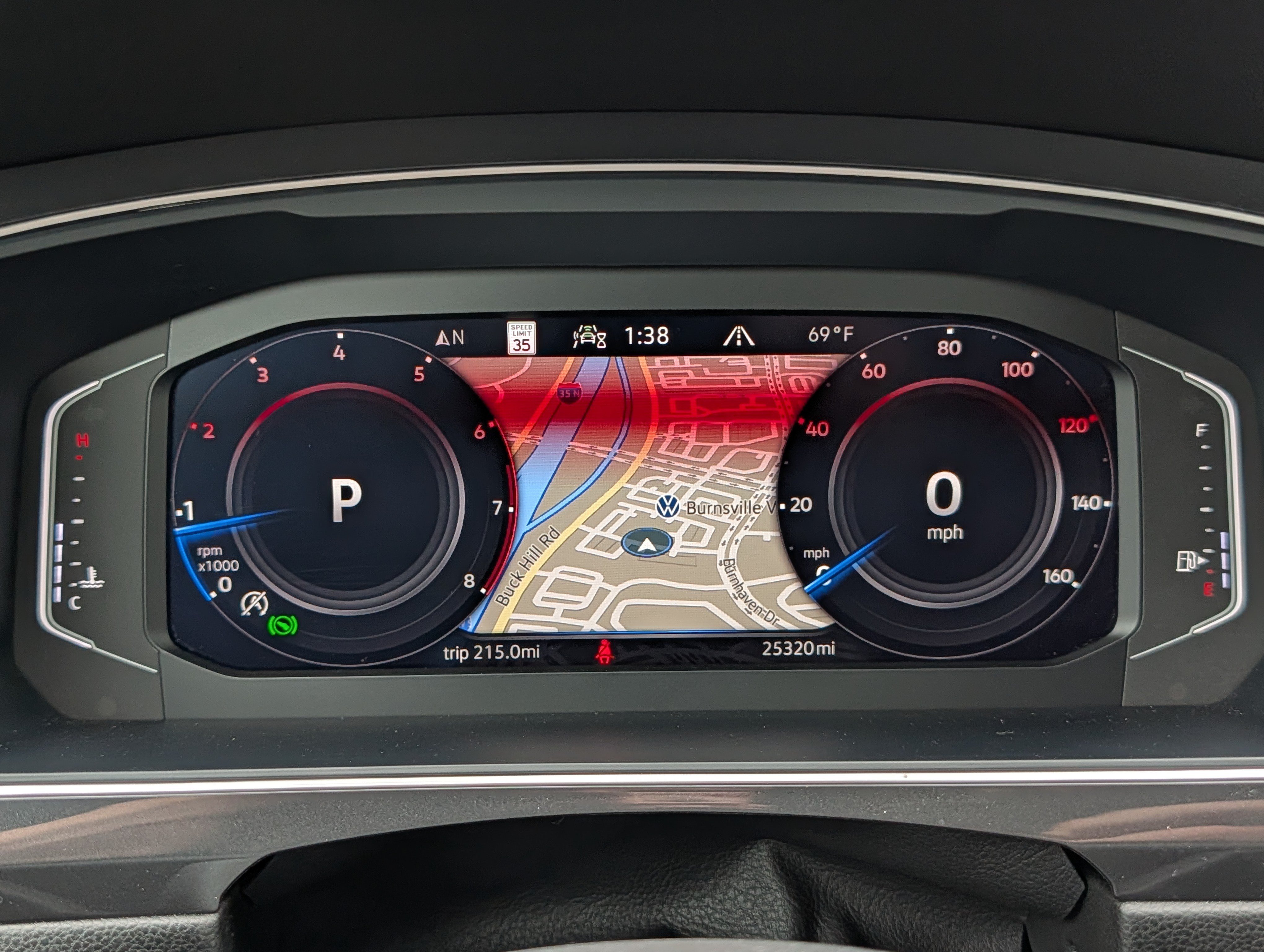 Certified 2024 Volkswagen Tiguan SEL R-Line w/ MDO Package, Two-Row AWD/4WD image 21