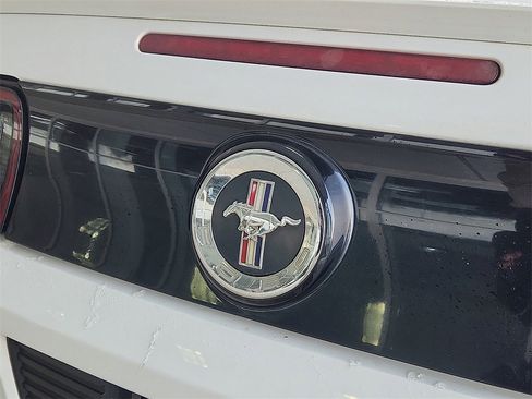 Used 2014 Ford Mustang Premium w/ Comfort Package image 28