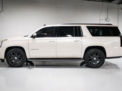 Used 2015 GMC Yukon XL SLT w/ Open Road Package AWD/4WD image 6
