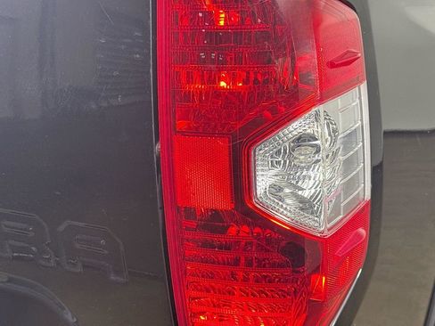 Used 2014 Toyota Tundra 1794 Edition image 32
