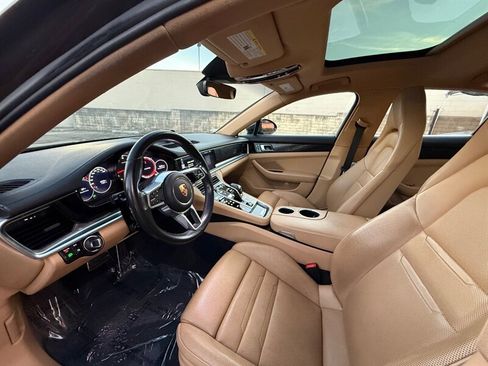 Used 2018 Porsche Panamera 4S image 27