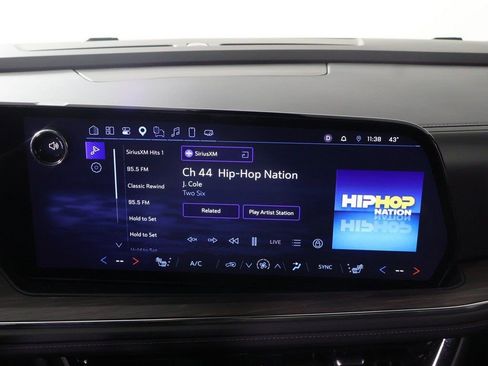 Used 2025 Chevrolet Tahoe LT image 47