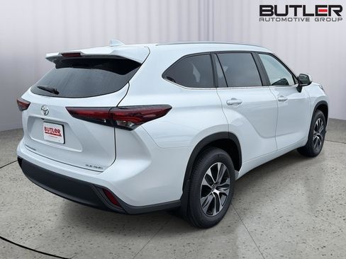 New 2026 Toyota Highlander XLE AWD/4WD image 6