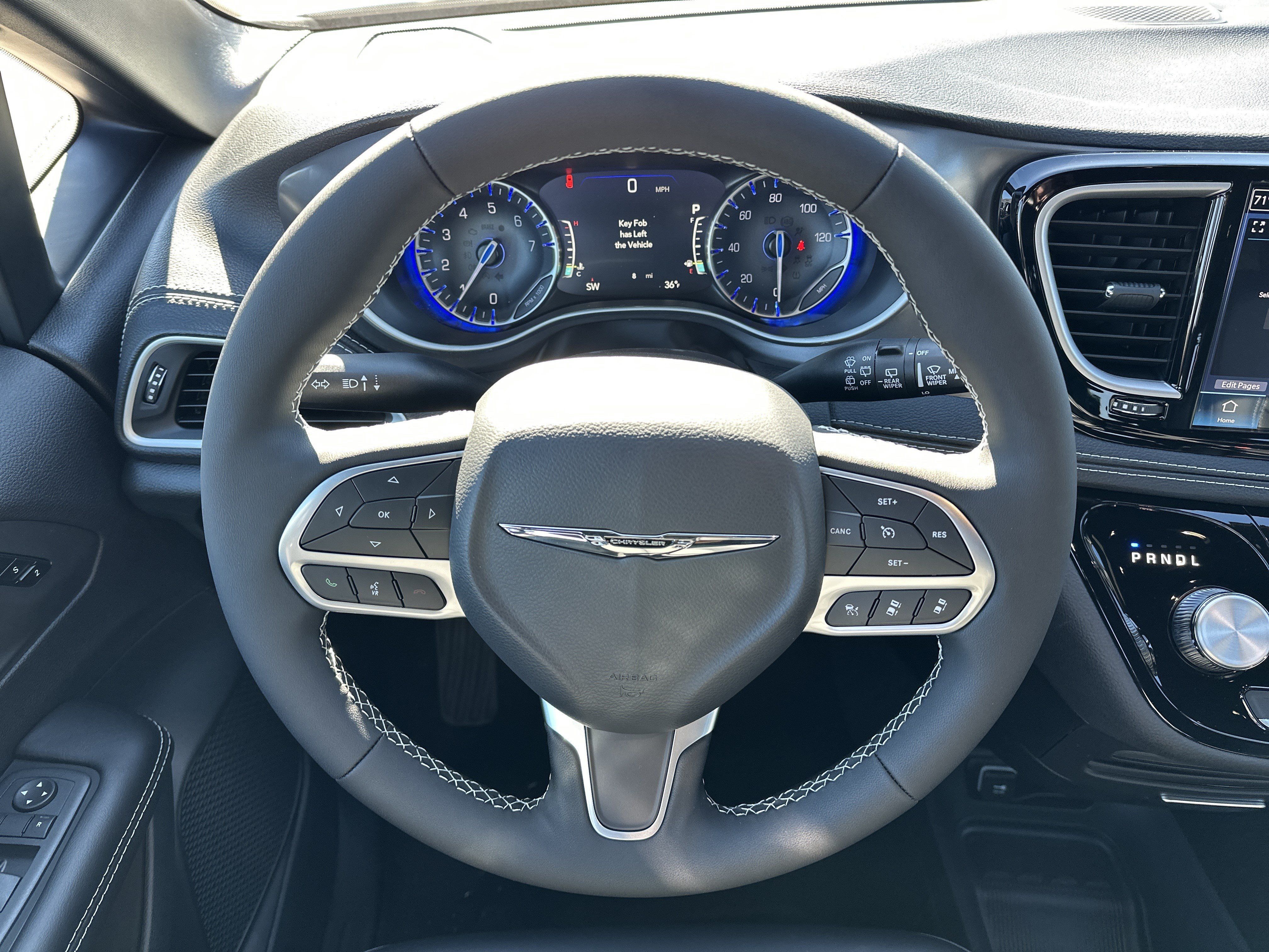 New 2026 Chrysler Pacifica Select FWD image 27