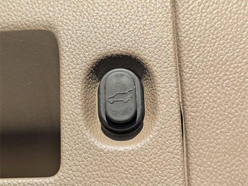 Used 2019 GMC Yukon SLT w/ Open Road Package image 14