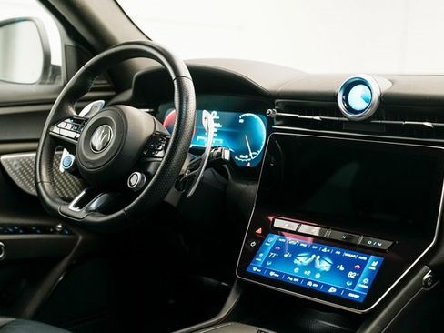 Used 2024 Maserati Grecale GT image 31