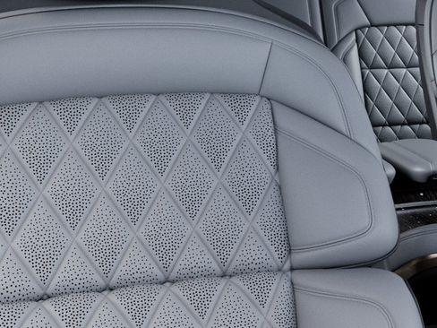 New 2027 Lincoln Navigator L Black Label w/ Black Label Special Edition AWD/4WD image 16