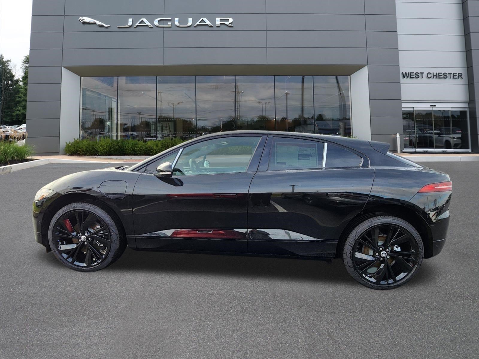 Used 2024 Jaguar I-PACE R-Dynamic HSE AWD/4WD image 3