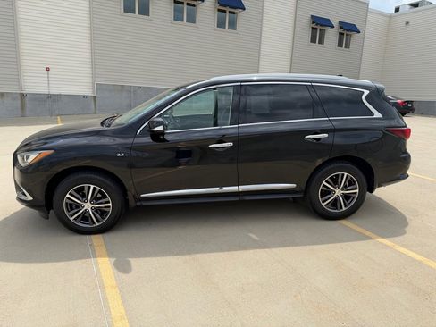 Used 2019 INFINITI QX60 Luxe w/ Essential Package AWD/4WD image 6