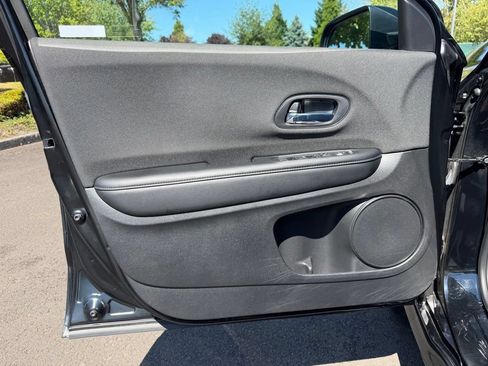 Certified 2021 Honda HR-V Sport image 12
