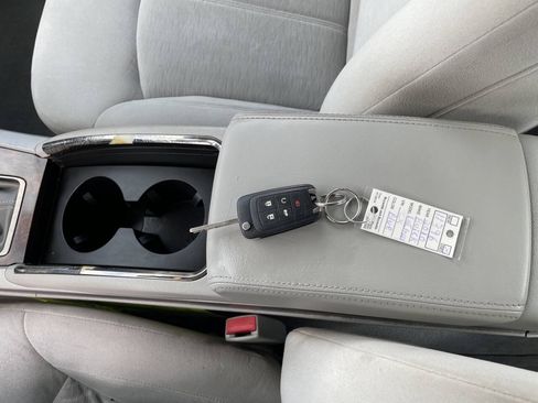 Used 2010 Buick LaCrosse CX FWD image 24