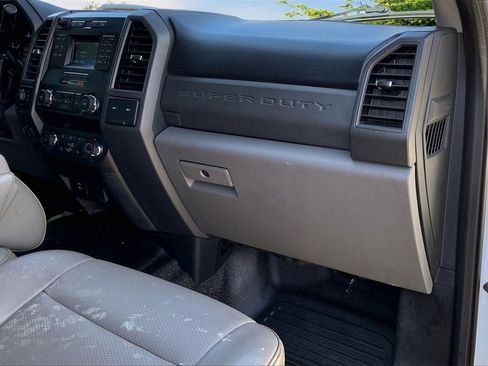 Used 2019 Ford F250 XL w/ Power Equipment Group image 25