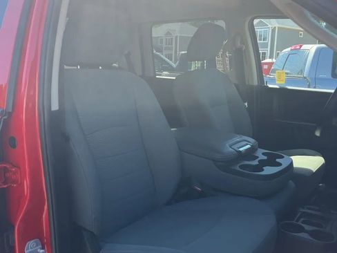 Used 2017 RAM 2500 Tradesman w/ Chrome Appearance Group image 9