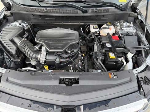 Used 2025 Cadillac XT6 Premium Luxury image 23