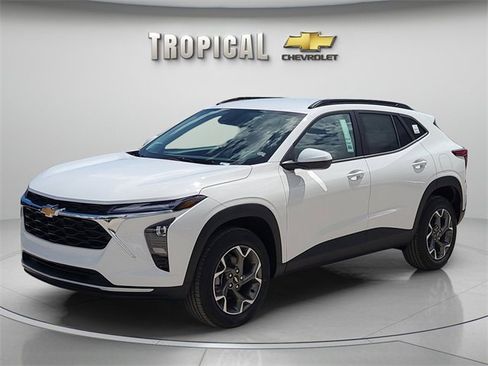 New 2026 Chevrolet Trax LT w/ Driver Confidence Package image 1