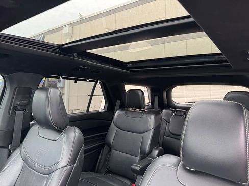 Used 2020 Ford Explorer ST w/ Premium Technology Package AWD/4WD image 22