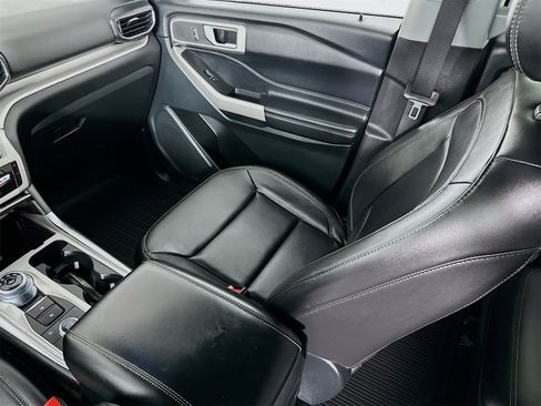 Used 2023 Ford Explorer XLT w/ Equipment Group 202A image 22