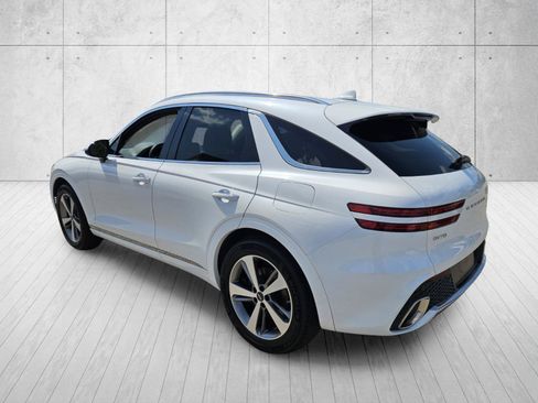 Used 2023 Genesis GV70 2.5T w/ Select Package AWD/4WD image 5