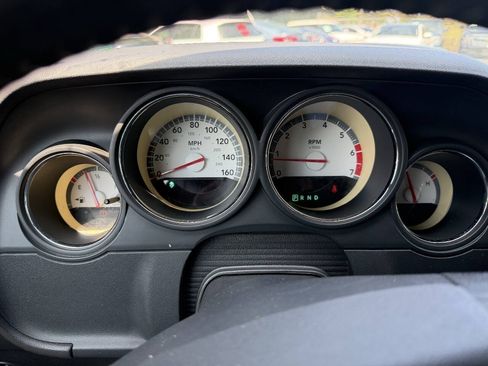 Used 2010 Dodge Challenger R/T RWD image 22