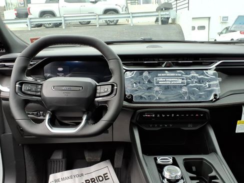 New 2026 Jeep Cherokee Overland AWD/4WD image 8