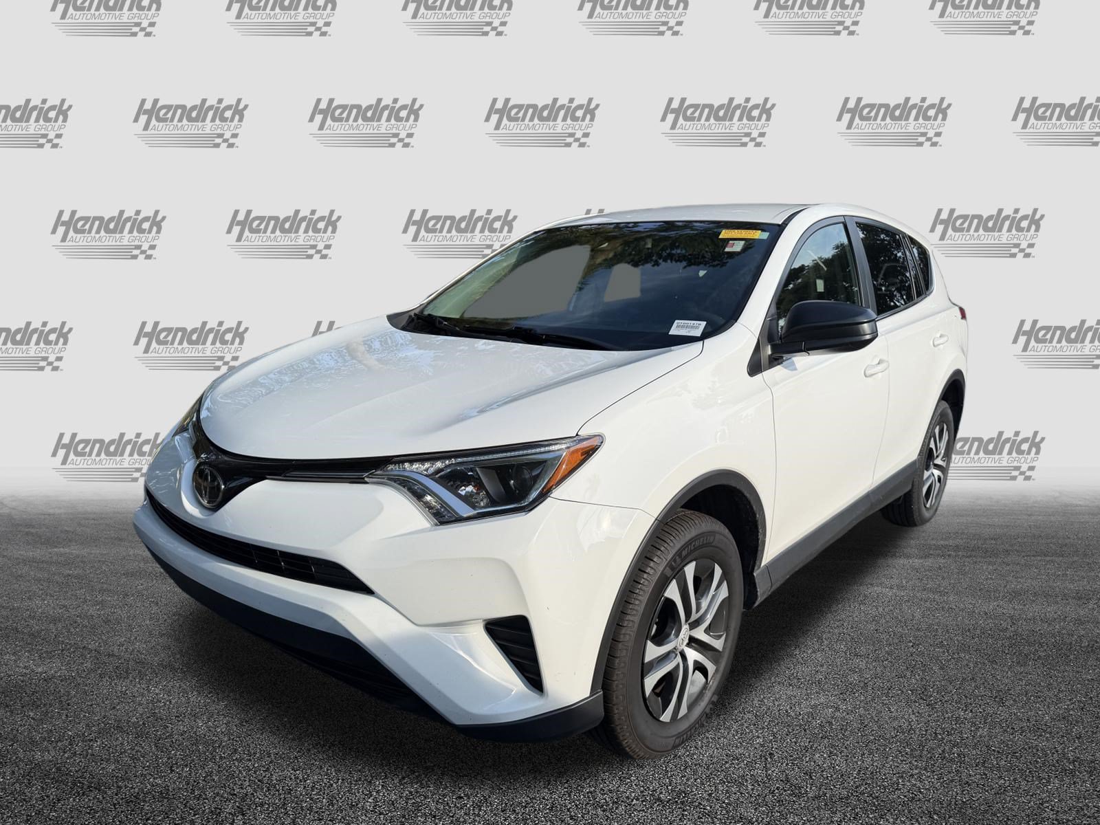 Used 2017 Toyota RAV4 LE FWD image 5