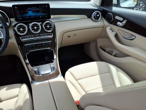 Used 2022 Mercedes-Benz GLC 300 image 10