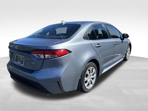 Used 2024 Toyota Corolla LE FWD image 5