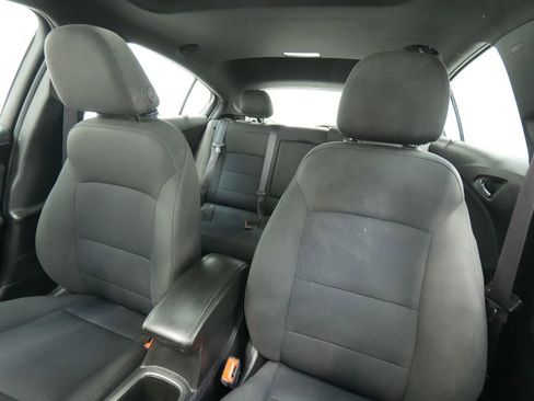 Used 2017 Chevrolet Cruze LT w/ Sun And Sound Package image 15
