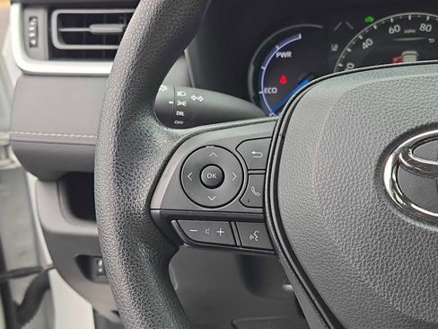 Used 2024 Toyota RAV4 LE image 22