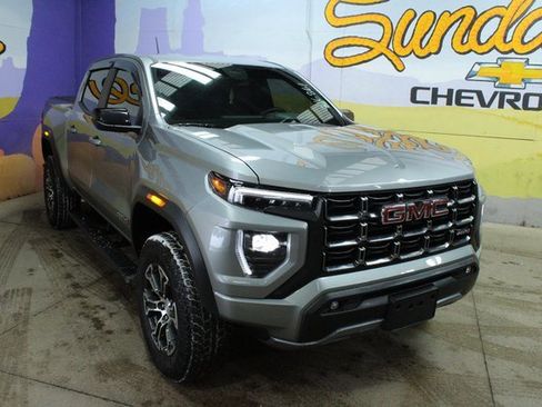 Used 2024 GMC Canyon AT4 image 2