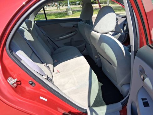 Used 2010 Toyota Corolla LE FWD image 14